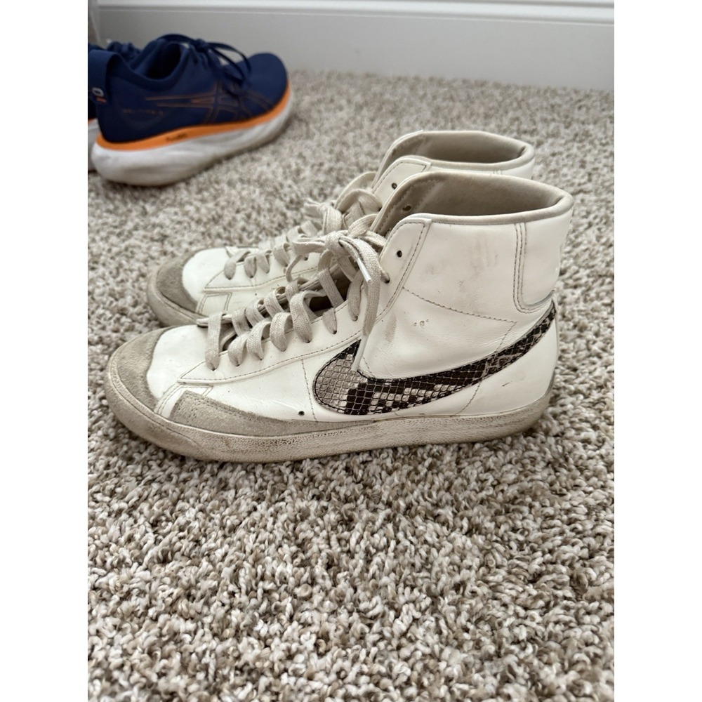 Nike Shoes Womens Size 9 Blazer Mid 77 Athletic Sneaker‎ White Leather